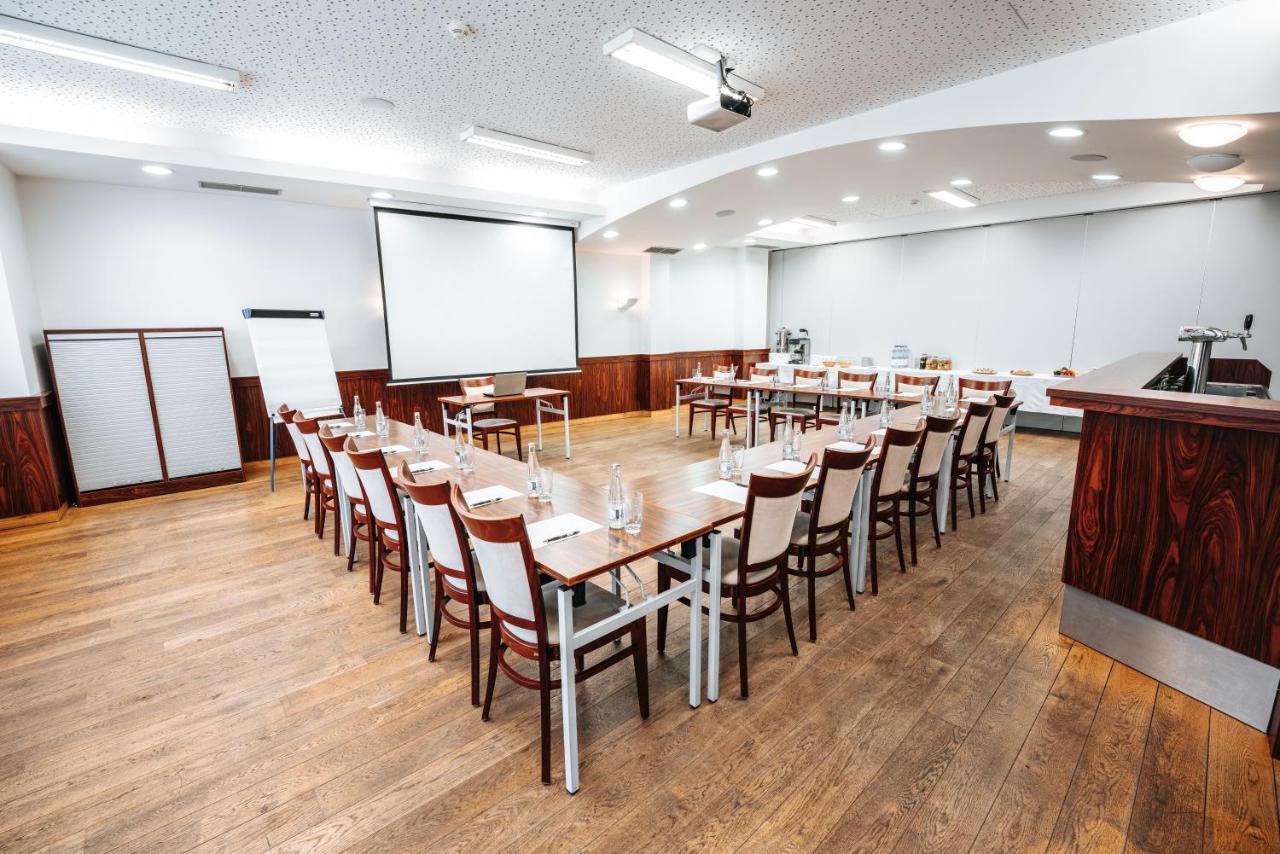 Hotel Artaban Zirovnice ภายนอก รูปภาพ